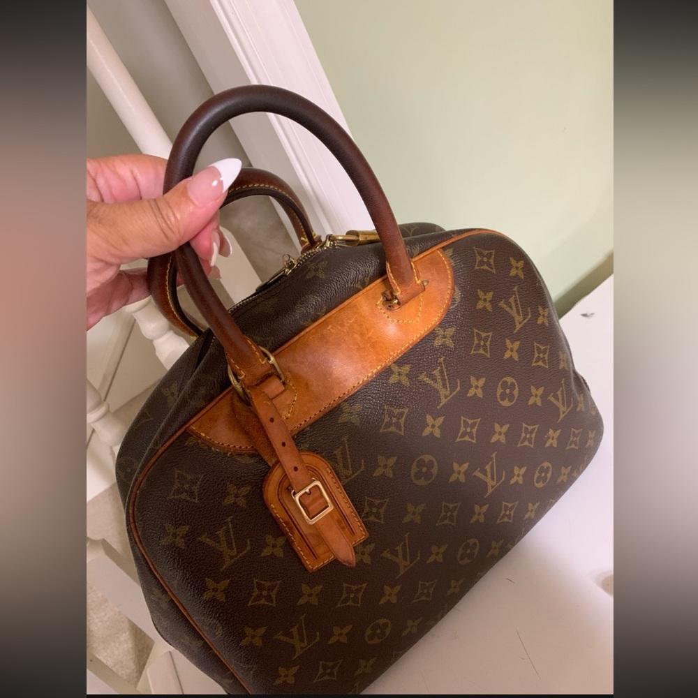 PreLoved Louis Vuitton Monogram Deauville
